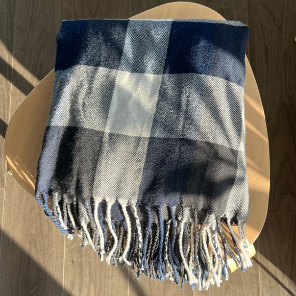 Plush Checkered Scarf - Picture 2 of 2